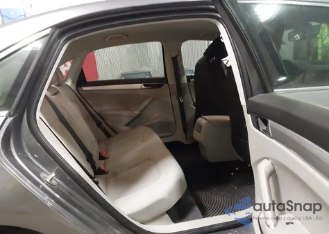 2016 Volkswagen Passat 1.8T S z USA, uszkodzony, nr VIN 1VWAT7A34GC003471